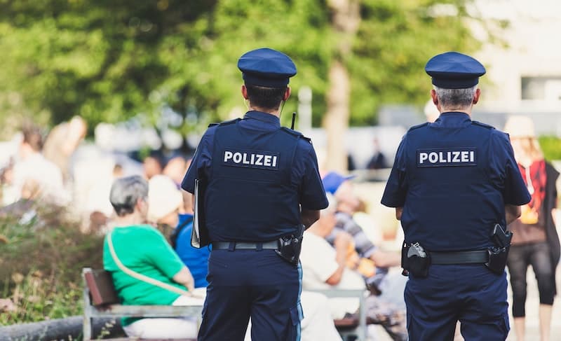 Beschuldigte sollten gegenüber den Ermittlungsbehörden keine Angaben machen.